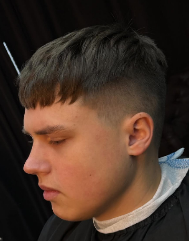 Мужская стрижка на короткие волосы фейд, фото - Барбершоп Barber King