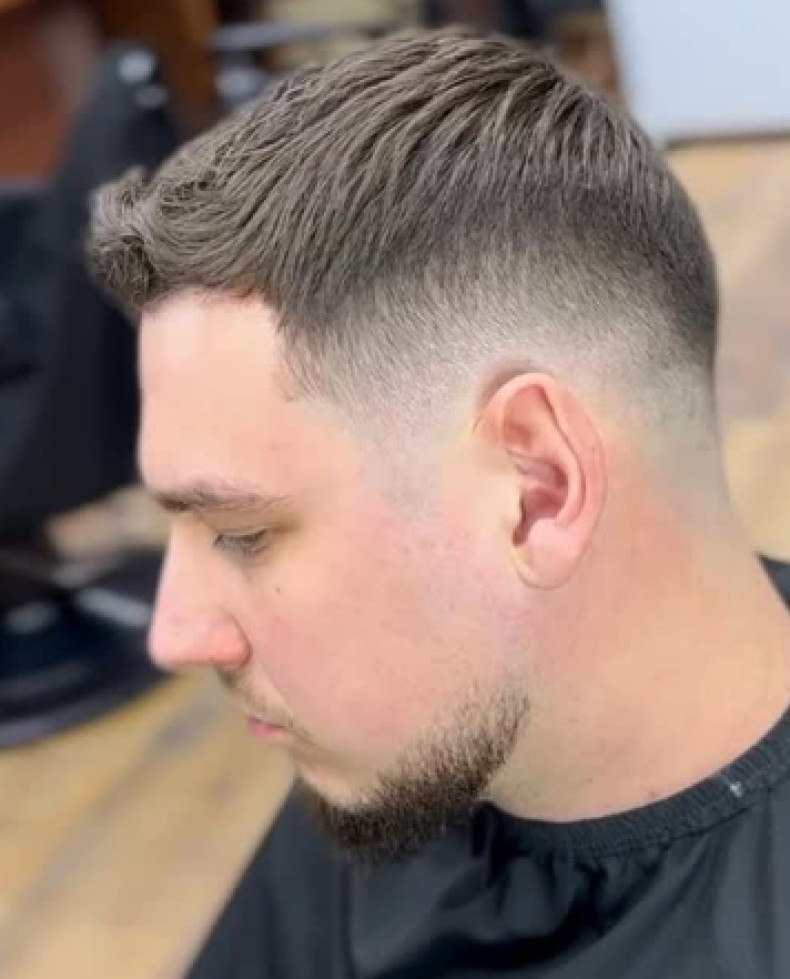 Мужская стрижка на короткие волосы фейд, фото - Барбершоп Barber King