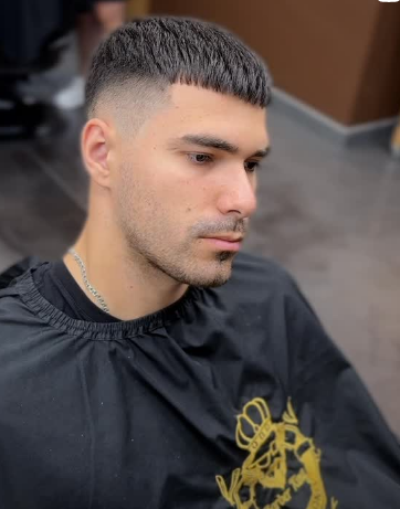 Мужская стрижка на короткие волосы фейд, фото - Барбершоп Barber King