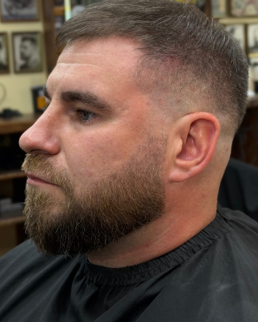 Мужская стрижка на короткие волосы фейд, фото - Барбершоп Barber King