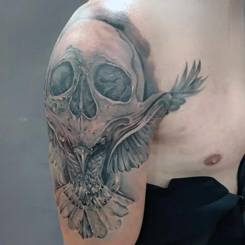 Мужские на плече череп, фото - Тату салон TattooDim