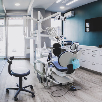 Фото с портфолио Denta Care Clinic