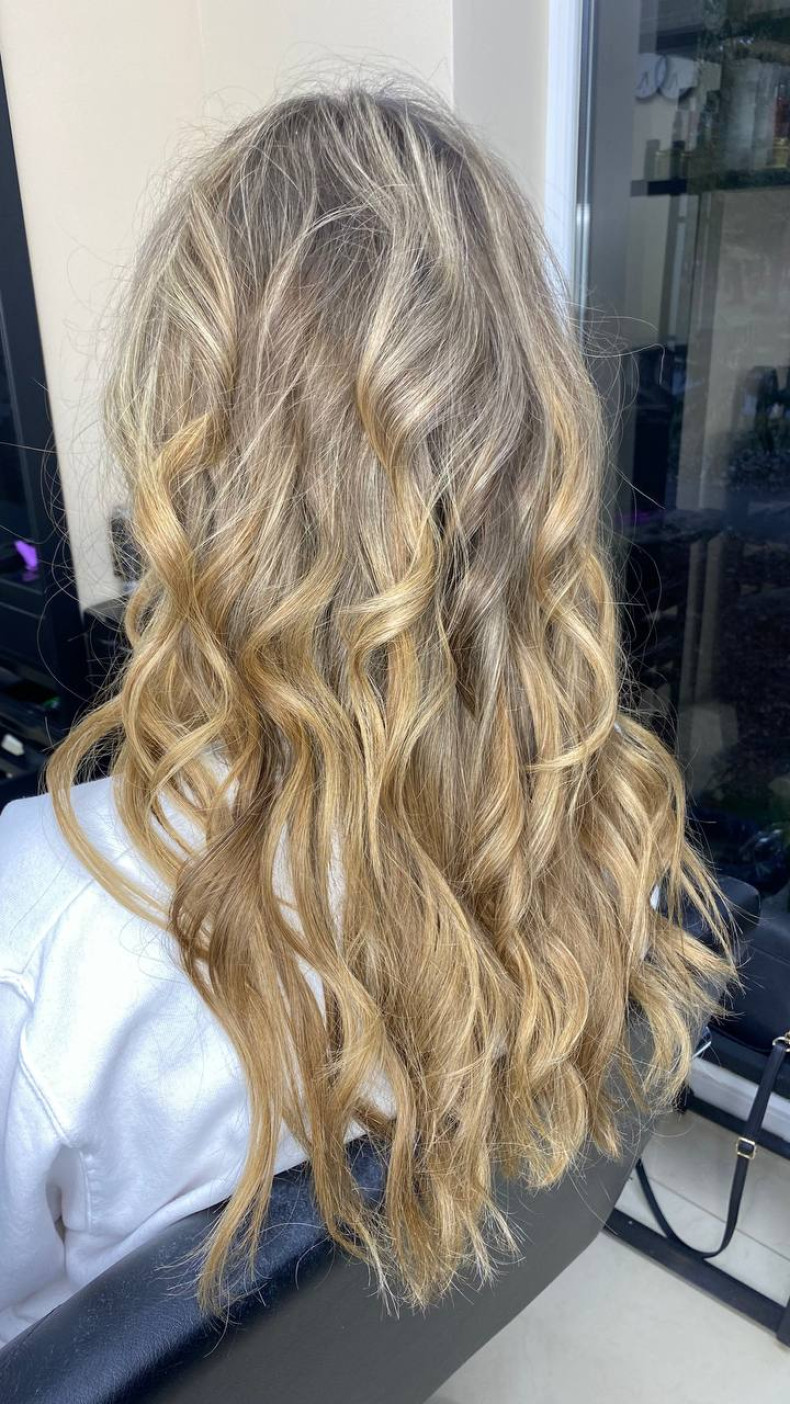 Стрижка на довге волосся жіноча блонд, фото - Студія краси OLI'S BEAUTY STUDIO