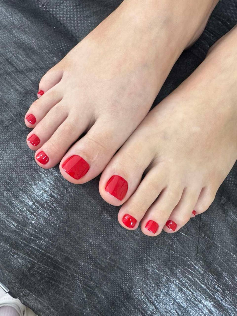 Педикюр красивый летний, фото - Студия красоты OLI'S BEAUTY STUDIO
