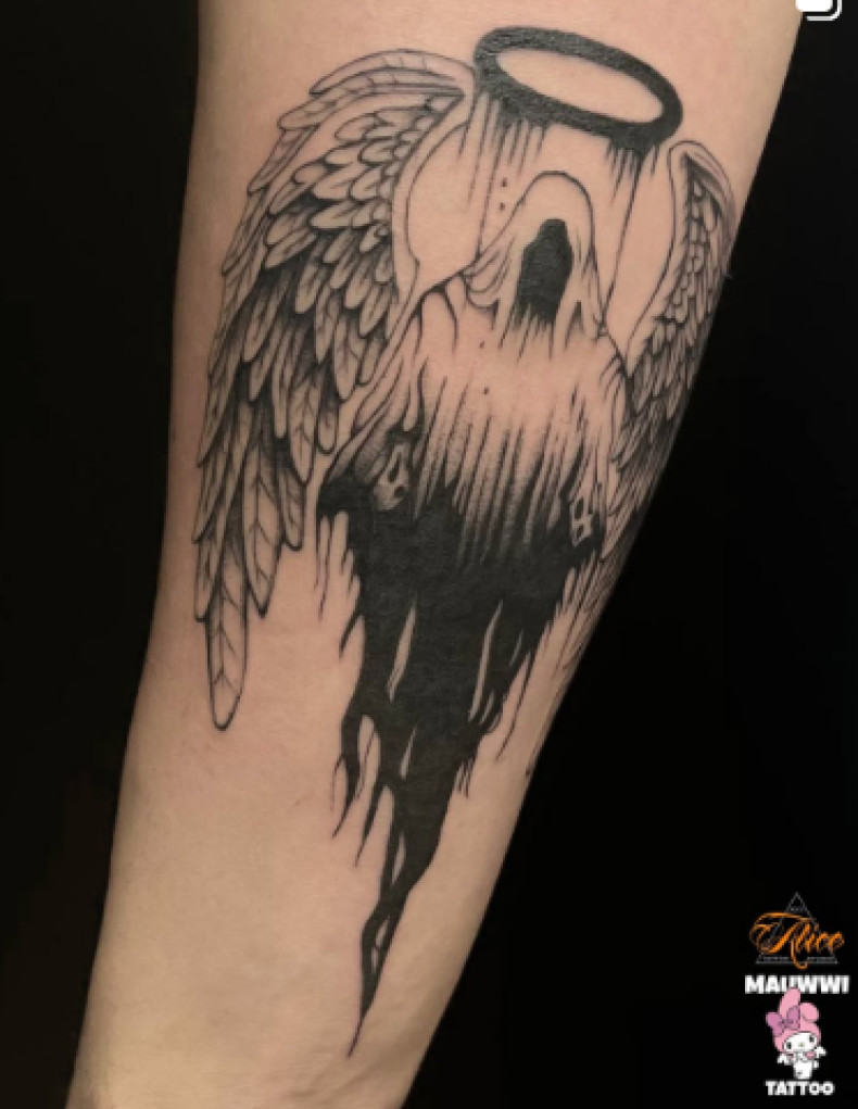 На руке ангел графика, фото - Тату салон ALICE tattoo studio