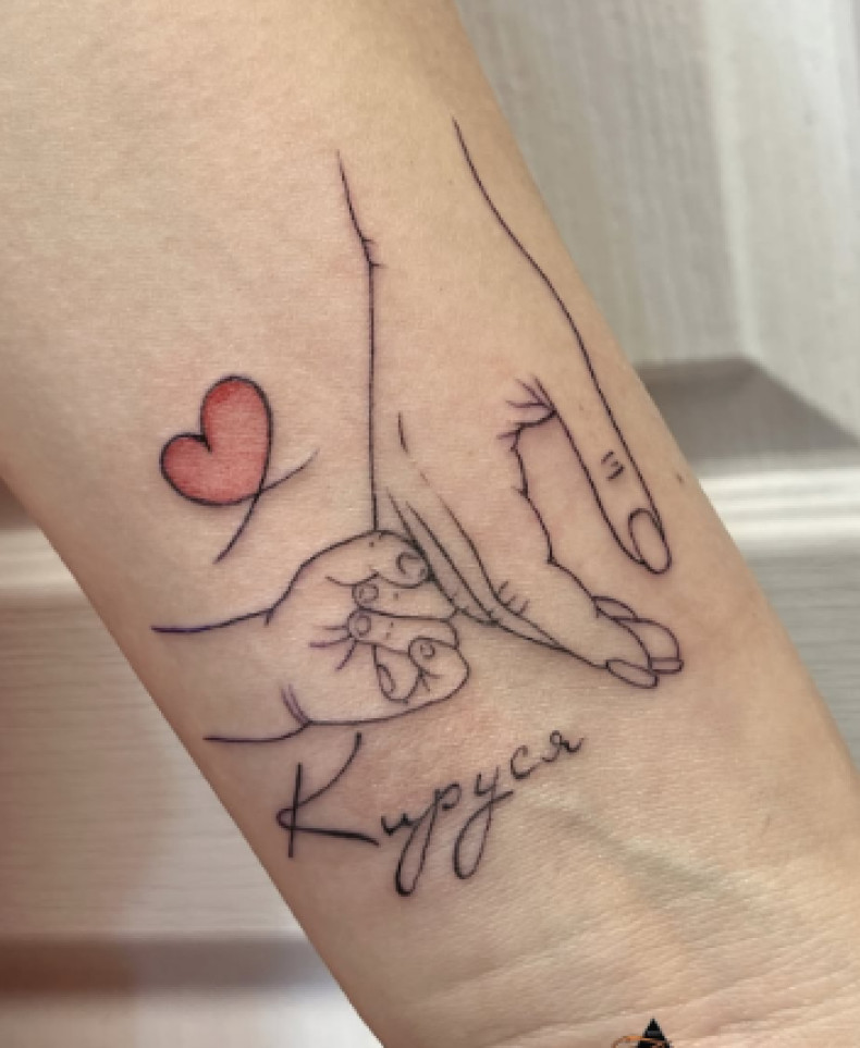 Женские на предплечье надпись, фото - Тату салон ALICE tattoo studio