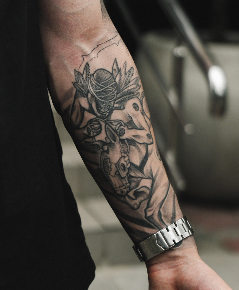 Мужские на руке предплечье, фото - Тату салон TATTOO LAMARCH