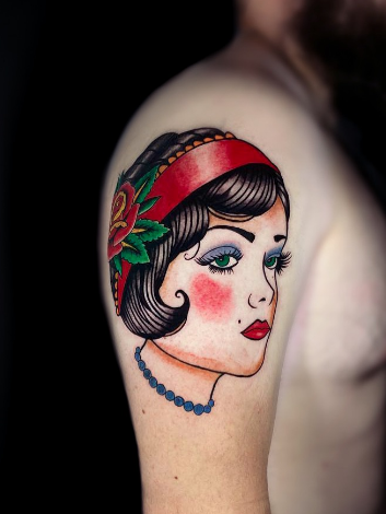 Мужские на плече цветные, фото - Тату салон TATTOO LAMARCH
