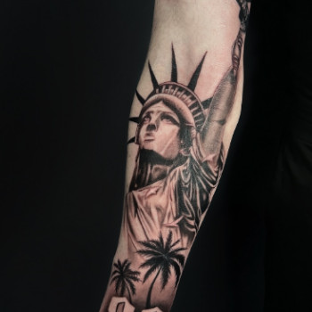 Фото с портфолио TATTOO LAMARCH