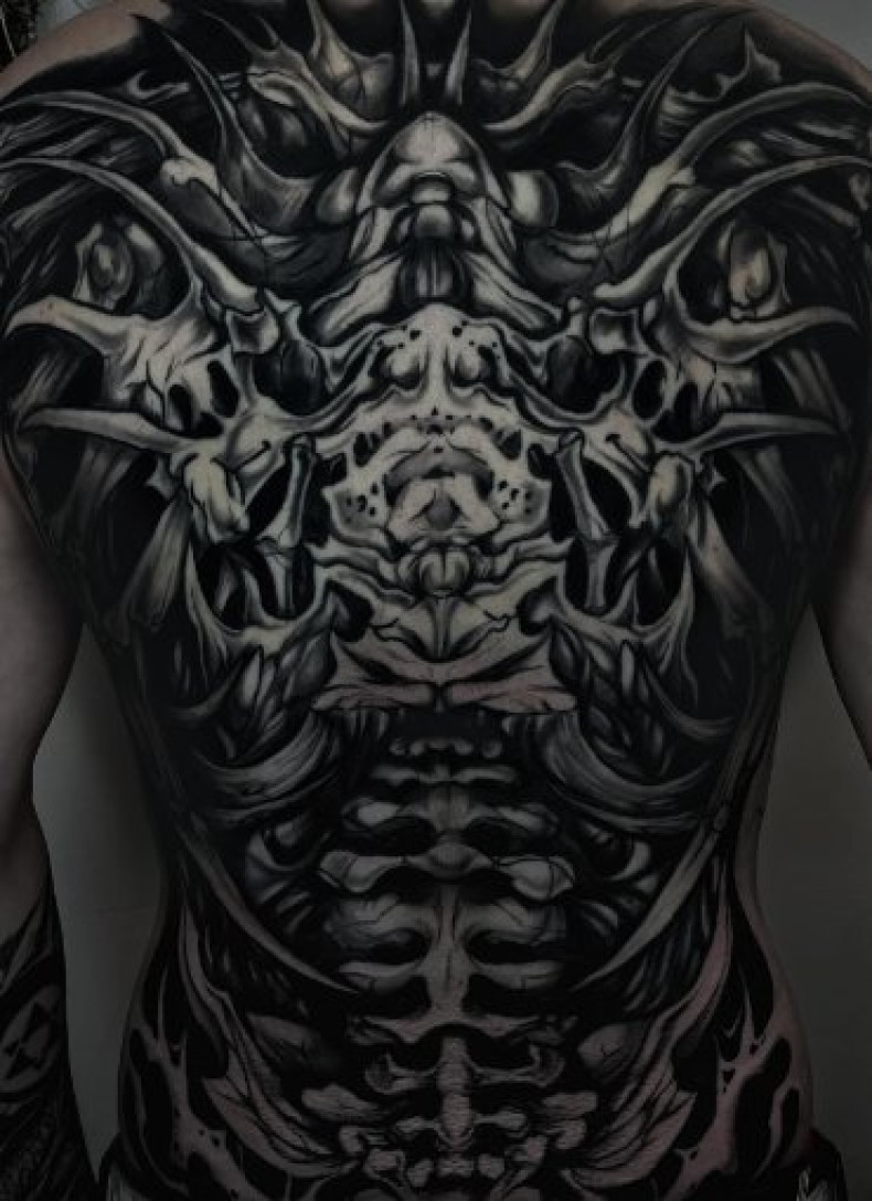 Мужские реализм на спине, фото - Тату салон TATTOO LAMARCH