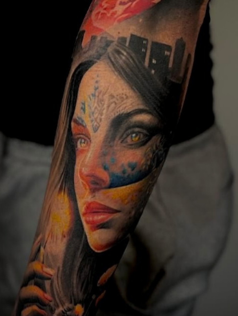 Для дівчат на руці кольорові, фото - Тату салон TATTOO LAMARCH