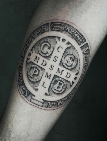 Мужские на предплечье реализм, фото - Тату салон TATTOO LAMARCH