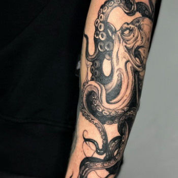 Фото с портфолио TATTOO LAMARCH