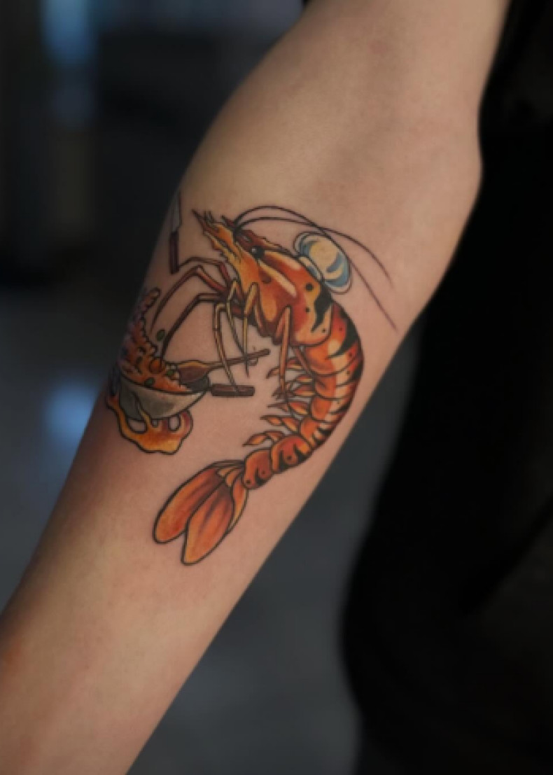 На предплечье цветные олд скул, фото - Тату салон TATTOO LAMARCH