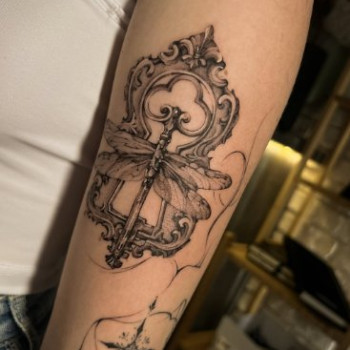 Фото с портфолио TATTOO LAMARCH