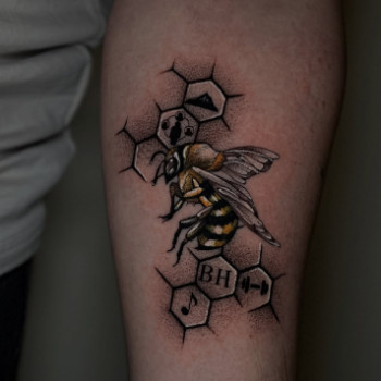 Фото с портфолио TATTOO LAMARCH