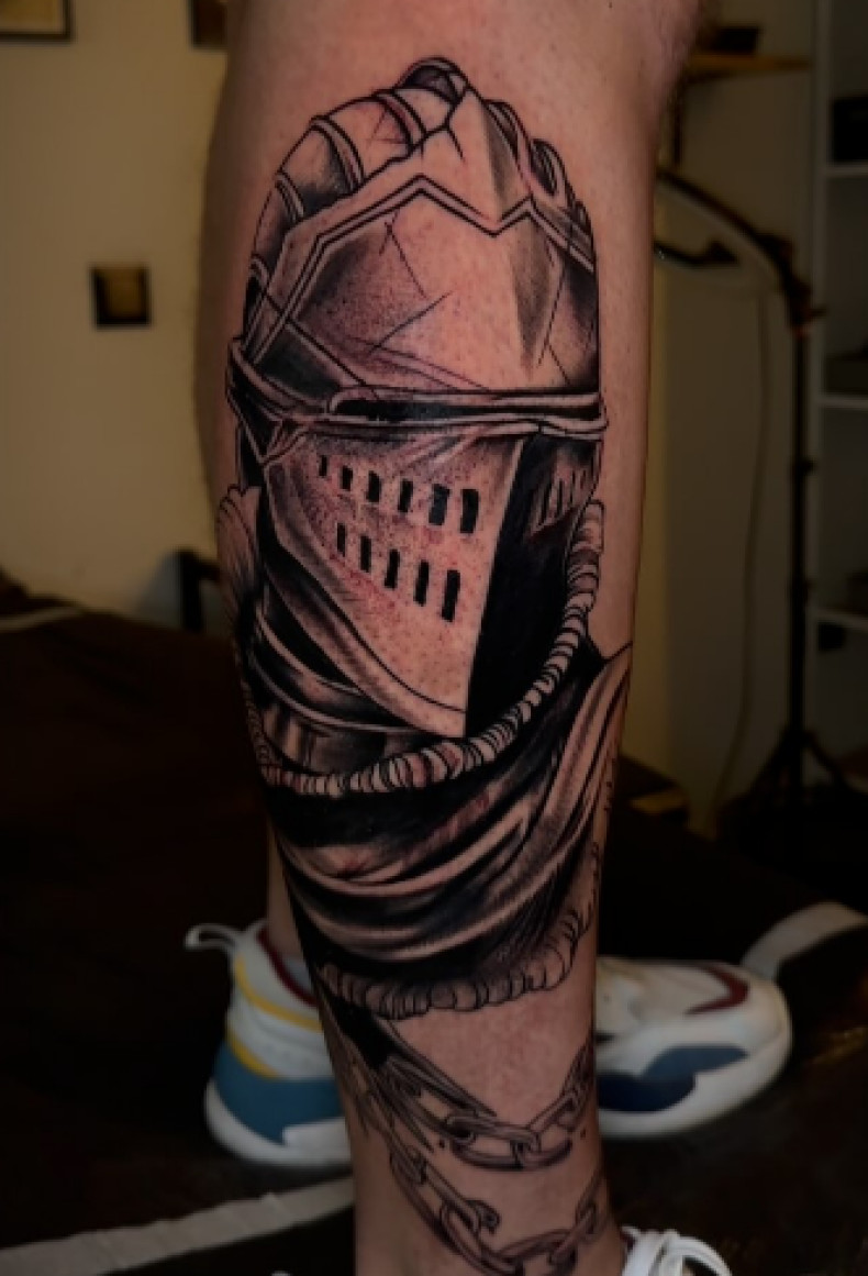 Шлем рыцарь, фото - Тату салон TATTOO LAMARCH