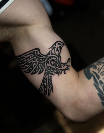 Мужские трайбл блэкворк, фото - Тату салон TATTOO LAMARCH