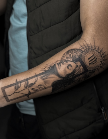 Мужские на предплечье реализм, фото - Тату салон TATTOO LAMARCH