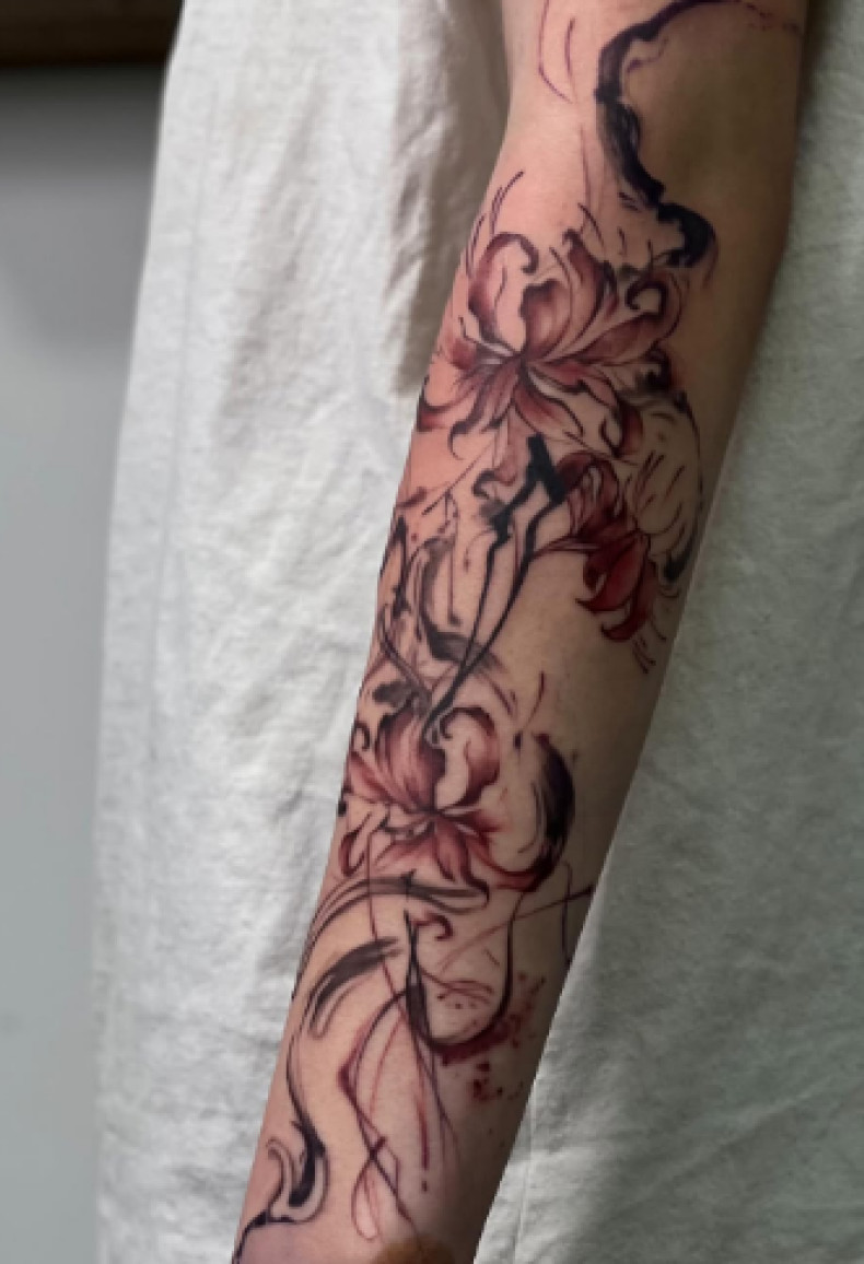 Женские на предплечье цветные, фото - Тату салон TATTOO LAMARCH