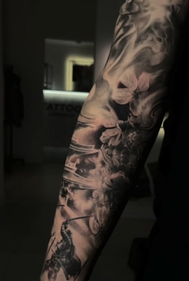 Для хлопців на руці реалізм, фото - Тату салон TATTOO LAMARCH