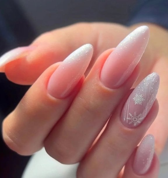 Маникюр с блестками на длинные ногти градиент, фото - Косметология Laser&Beauty