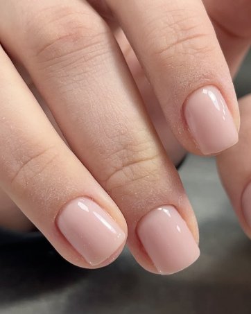 Манікюр на короткі нігті ніжний нюдовий, фото - Студія краси TEMP Beauty