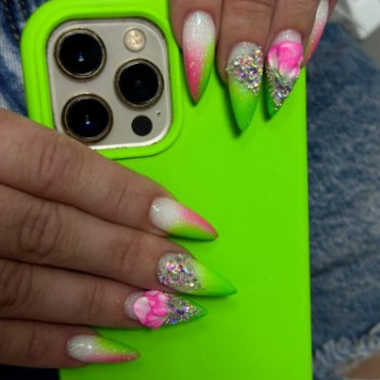 Фото с портфолио Nails Lux