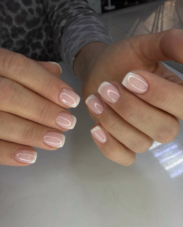 Классический маникюр нежный французский, фото - Ногтевая студия Beauty Color