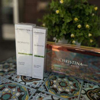 При покупці крем та сироватки Christina-фірмова косметика у подарунок.