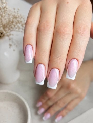 Белый маникюр нежный французский, фото - Ногтевая студия JB Nail