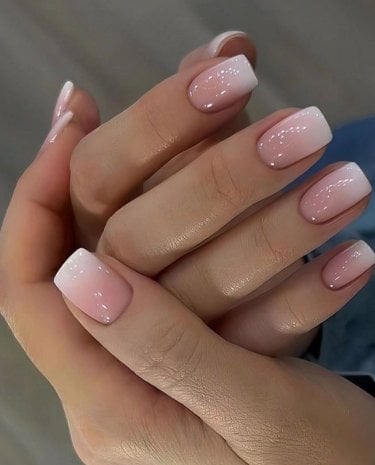 Ніжний манікюр французький на квадратні нігті, фото - Студія краси Salon Haircut