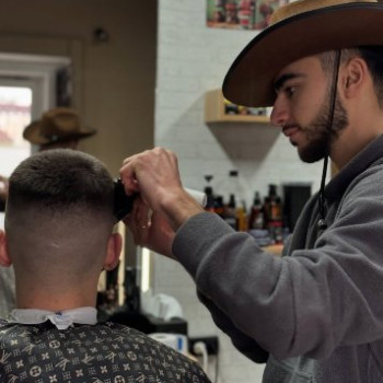 Фото с портфолио Seniorbarberia