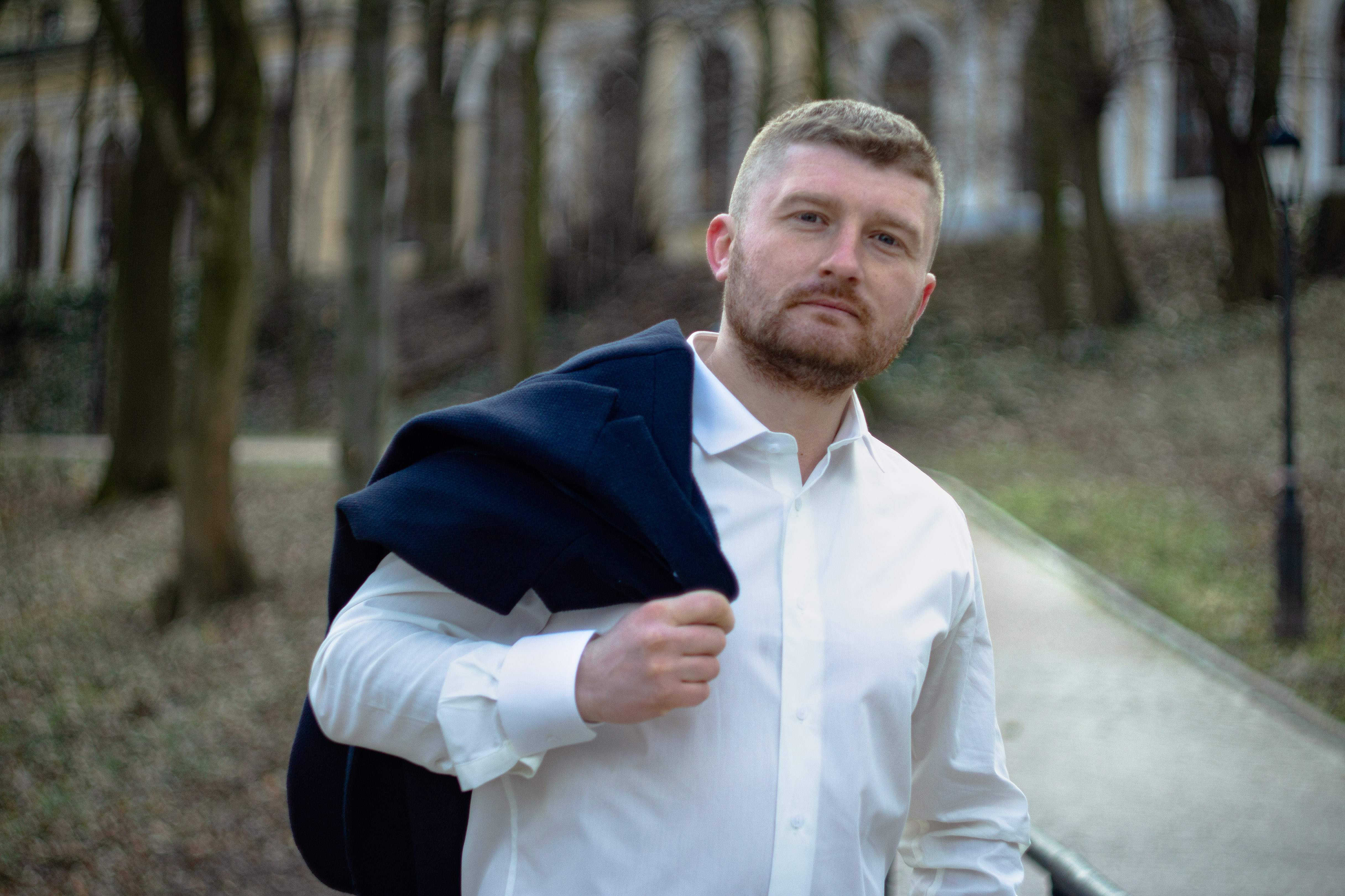 Фотосессия на природе мужская в парке, фото - Фотограф Данііл Дейнега