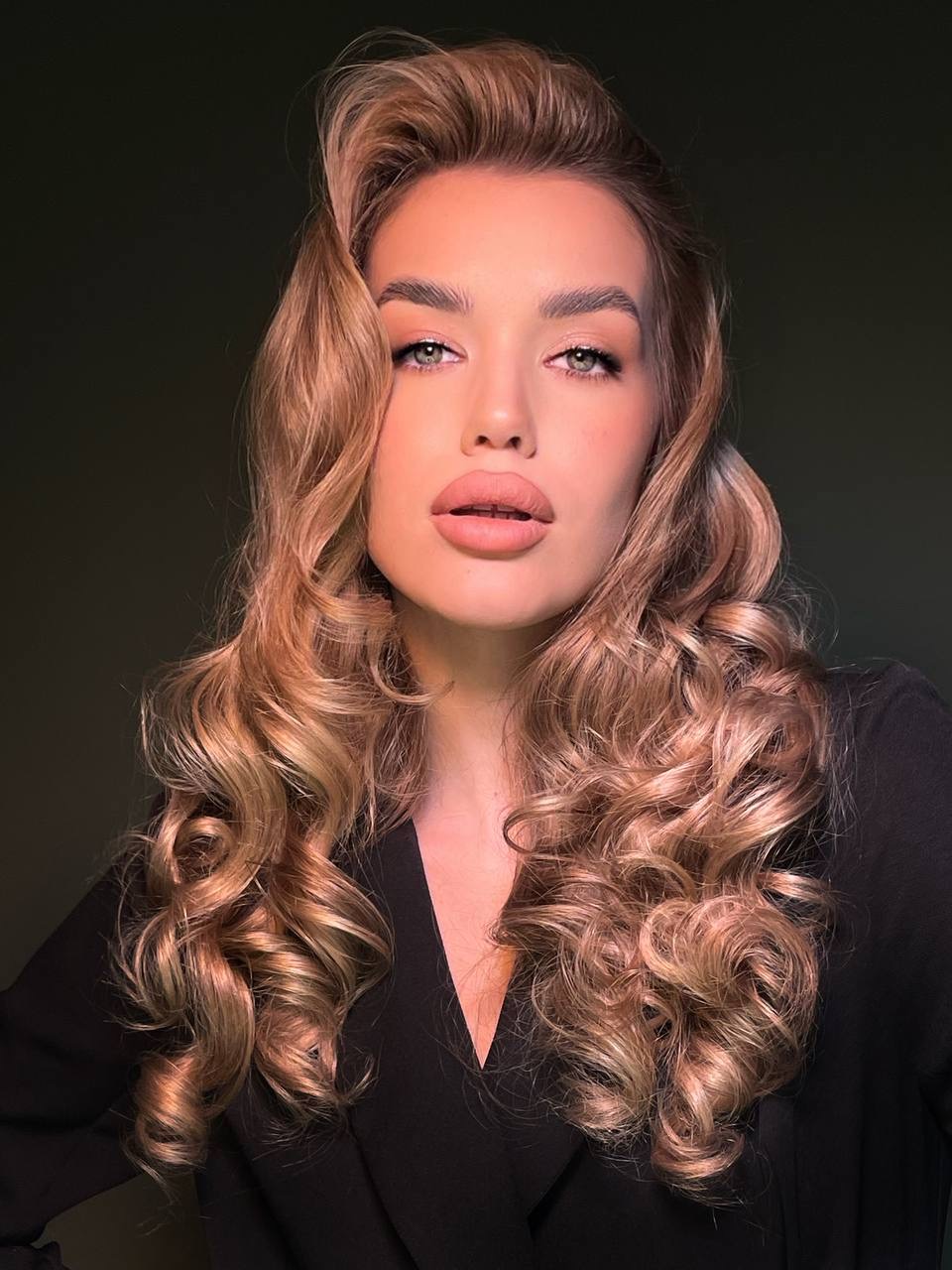 Фотосесія у студії стильна портретна, фото - Студія краси OBeautyHub