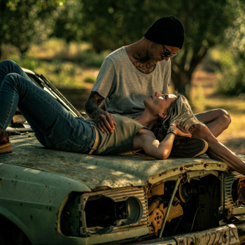 Вулична зйомка Love Story