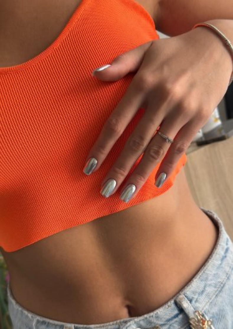 Манікюр на середні нігті металік дзеркальний, фото - Студія краси Nail Power