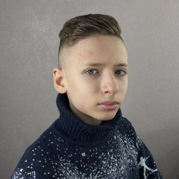чоловіча стрижка