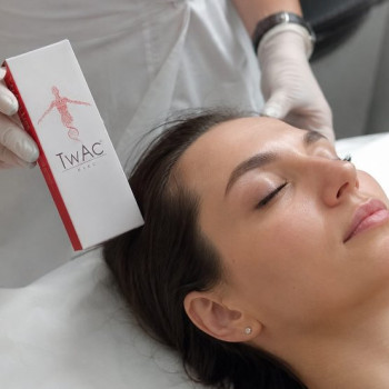Фото с портфолио Coolaser Clinic