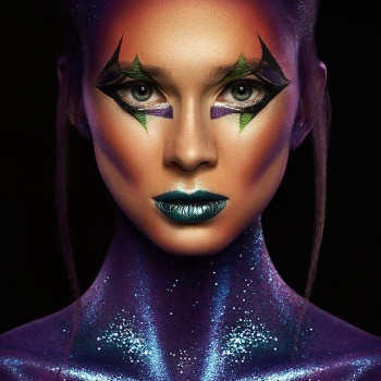 Редакційний fashion-макіяж у виконанні Наталії Зубок для професійної beauty-фотографії.