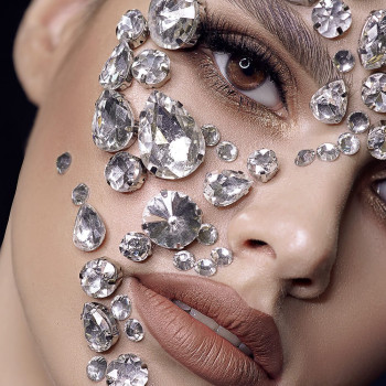Вишуканий beauty-образ від Наталії Зубок для професійної портретної фотозйомки та портфоліо.