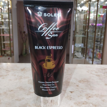 SOLEO Coffee Sun Black Espresso — професійний сильний бронзатор для солярію для насиченої, глибокої засмаги. Формула з екстрактом волоського горіха, олією насіння коноплі та доглядовим anti-aging комплексом допомагає підтримувати шкіру м’якою та доглянутою. Для тих, хто хоче виразний шоколадний відтінок. У продажі від 1 грама.