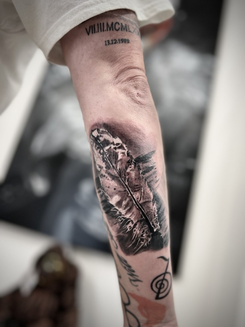Для хлопців на передпліччі реалізм, фото - Курси та навчання Tattoo School UA