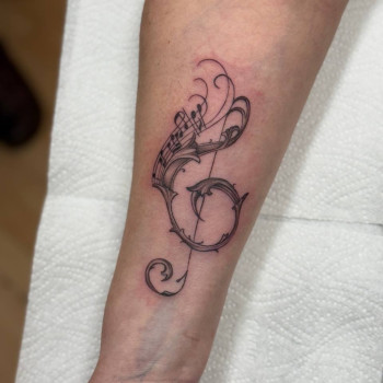 Фото с портфолио Tattoo School UA