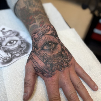 Фото с портфолио Tattoo School UA