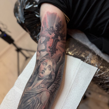 Фото с портфолио Tattoo School UA