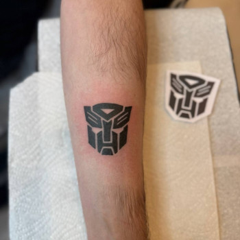 Фото с портфолио Tattoo School UA