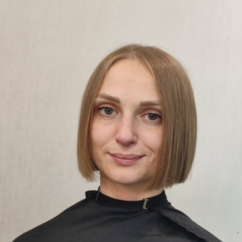Стрижка+ базова укладка волосся.