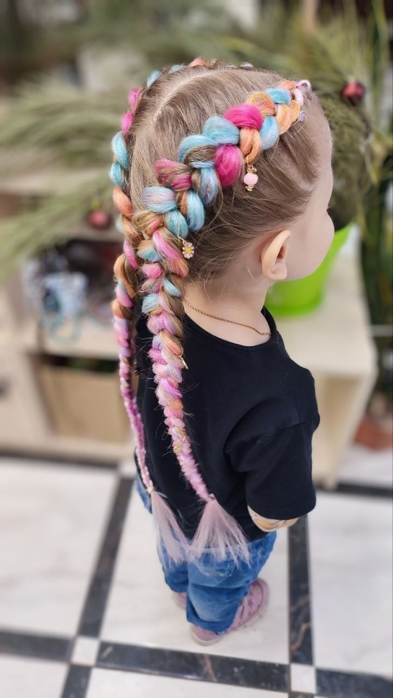 Дитяча стрижка для дівчинки плетіння волосся, фото - Брейдер Ally Hairart