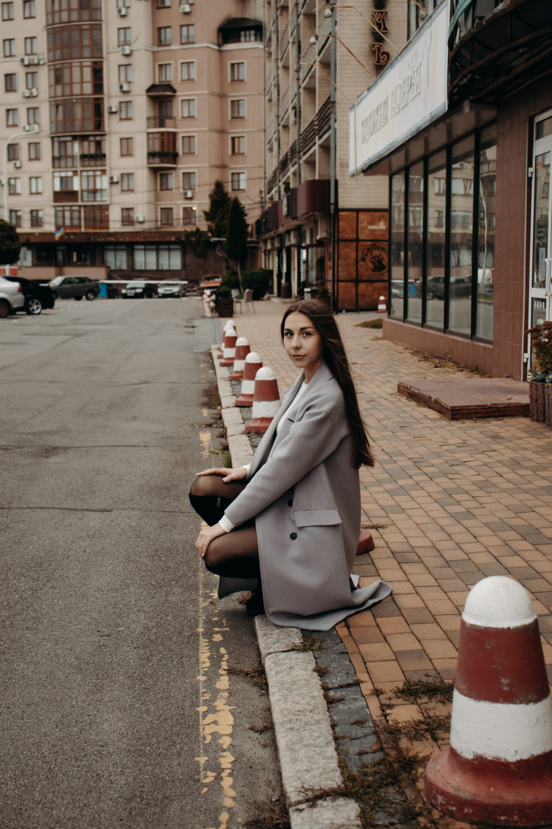Жіночна фотосесія у місті вулична, фото - Фотограф Вероніка Шевчук